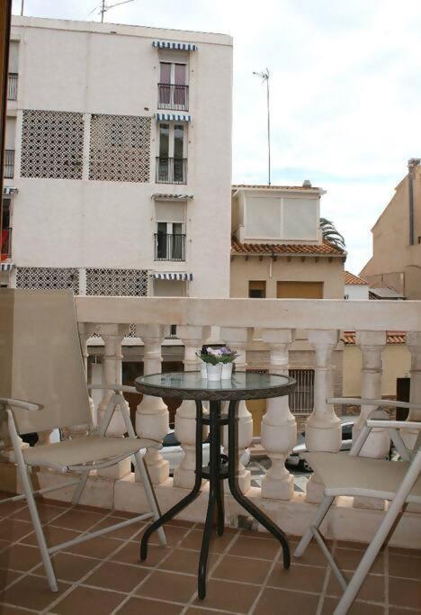 Beachside Apartment In The Centre Of El Campello Bagian luar foto
