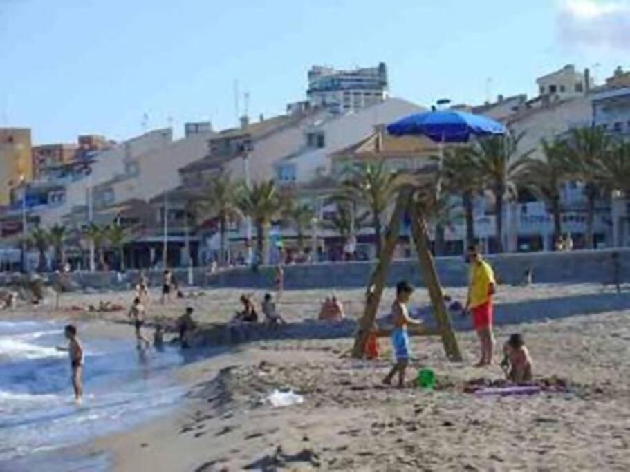 Beachside Apartment In The Centre Of El Campello Bagian luar foto
