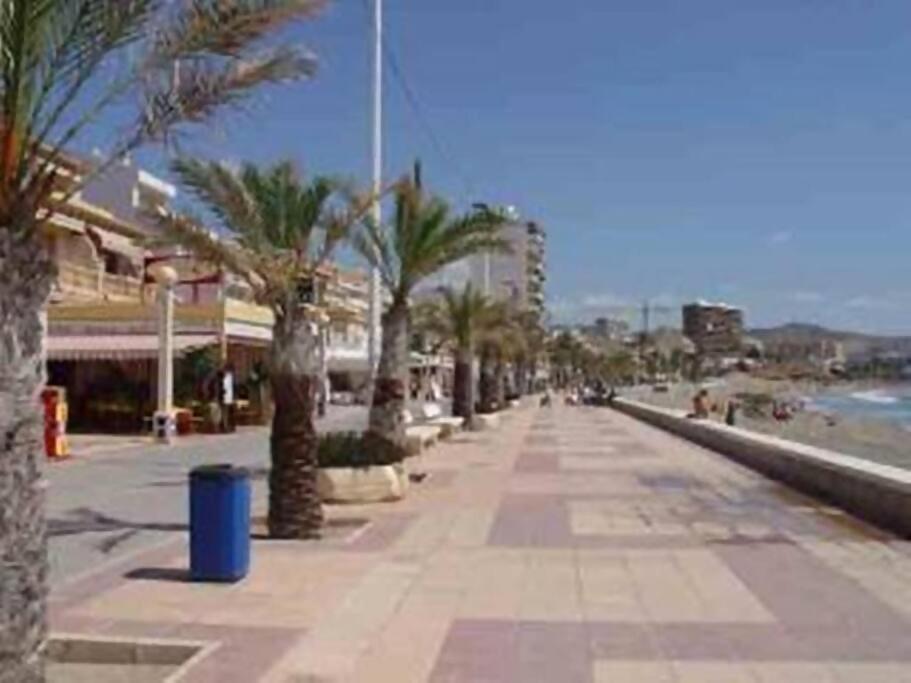 Beachside Apartment In The Centre Of El Campello Bagian luar foto