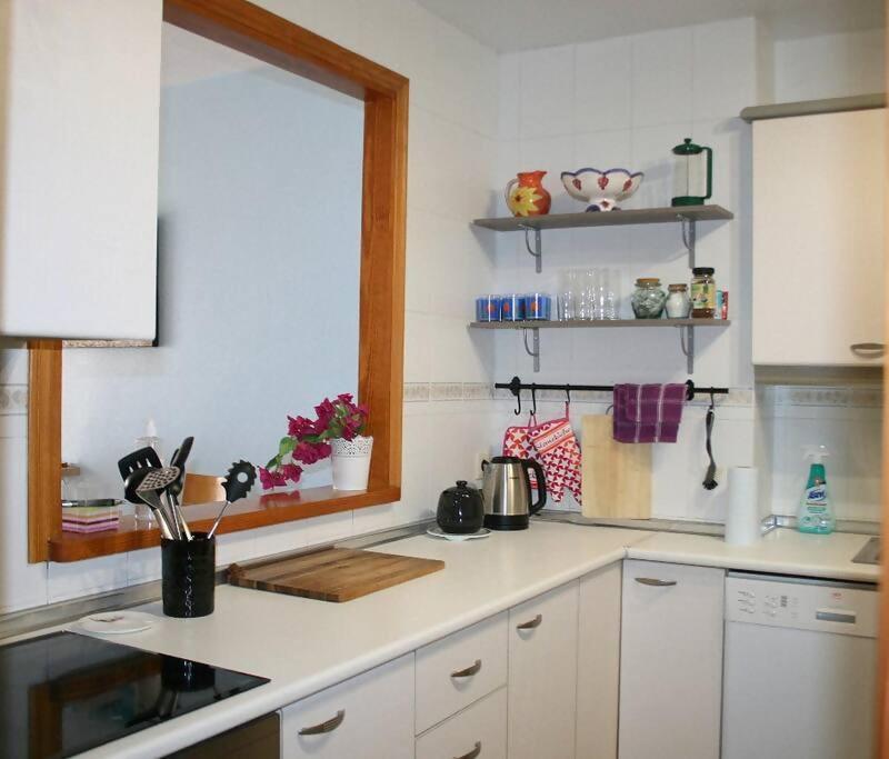 Beachside Apartment In The Centre Of El Campello Bagian luar foto