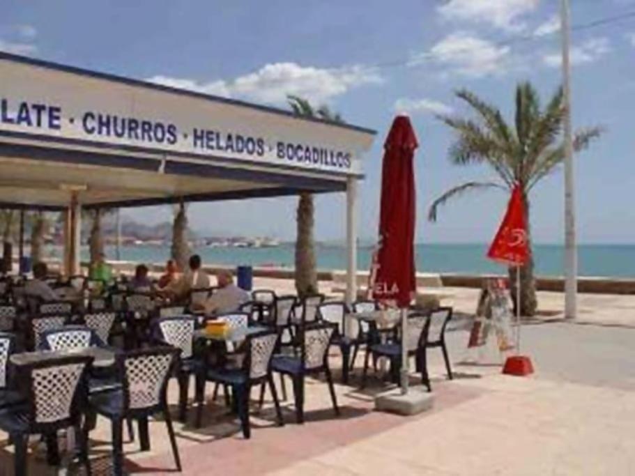 Beachside Apartment In The Centre Of El Campello Bagian luar foto